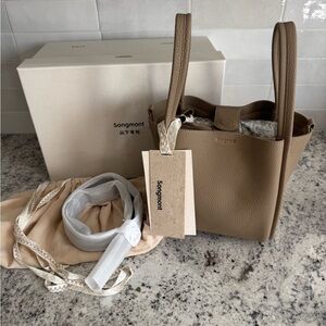 NWT Authentic Songmont Medium Song Bag in Cream Apricot